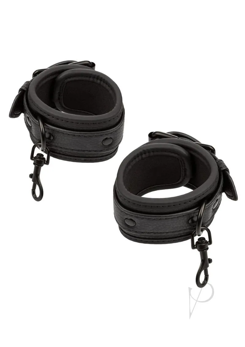 Nocturnal Coll Hog Tie
